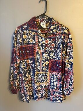 Gap Warehouse Button Down Shirt. Navy/Red Floral.  Size small